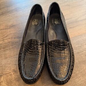SAS Women’s 9 Crocodile Embossed Loafer Tripad Comfort Slip on Black USA‎ Made